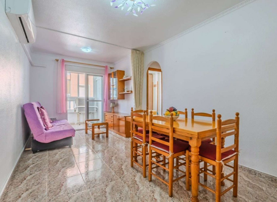 Herverkoop - Appartement -
Torrevieja - Playa del Cura