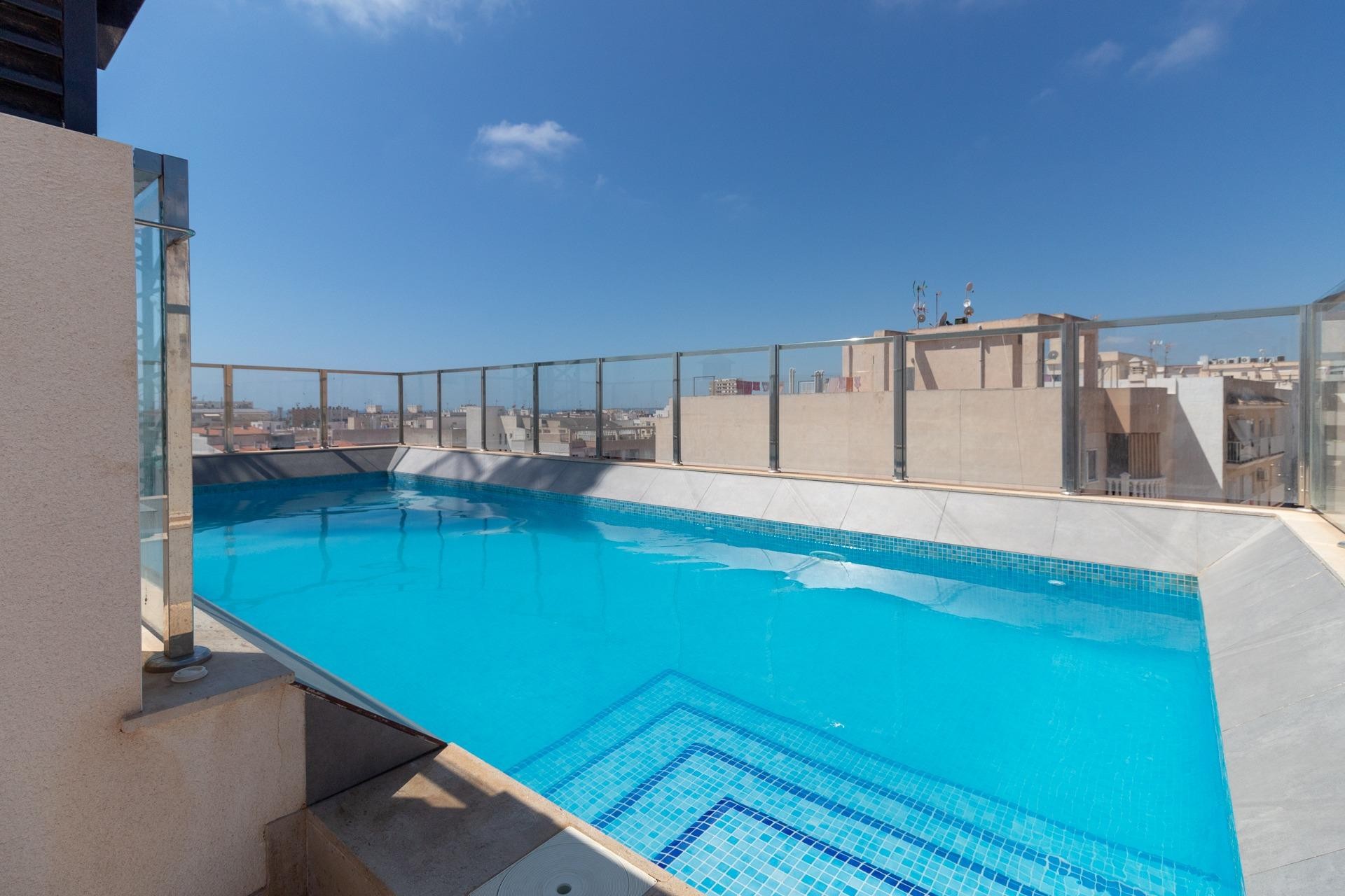 Herverkoop - Appartement -
Torrevieja - Playa del cura