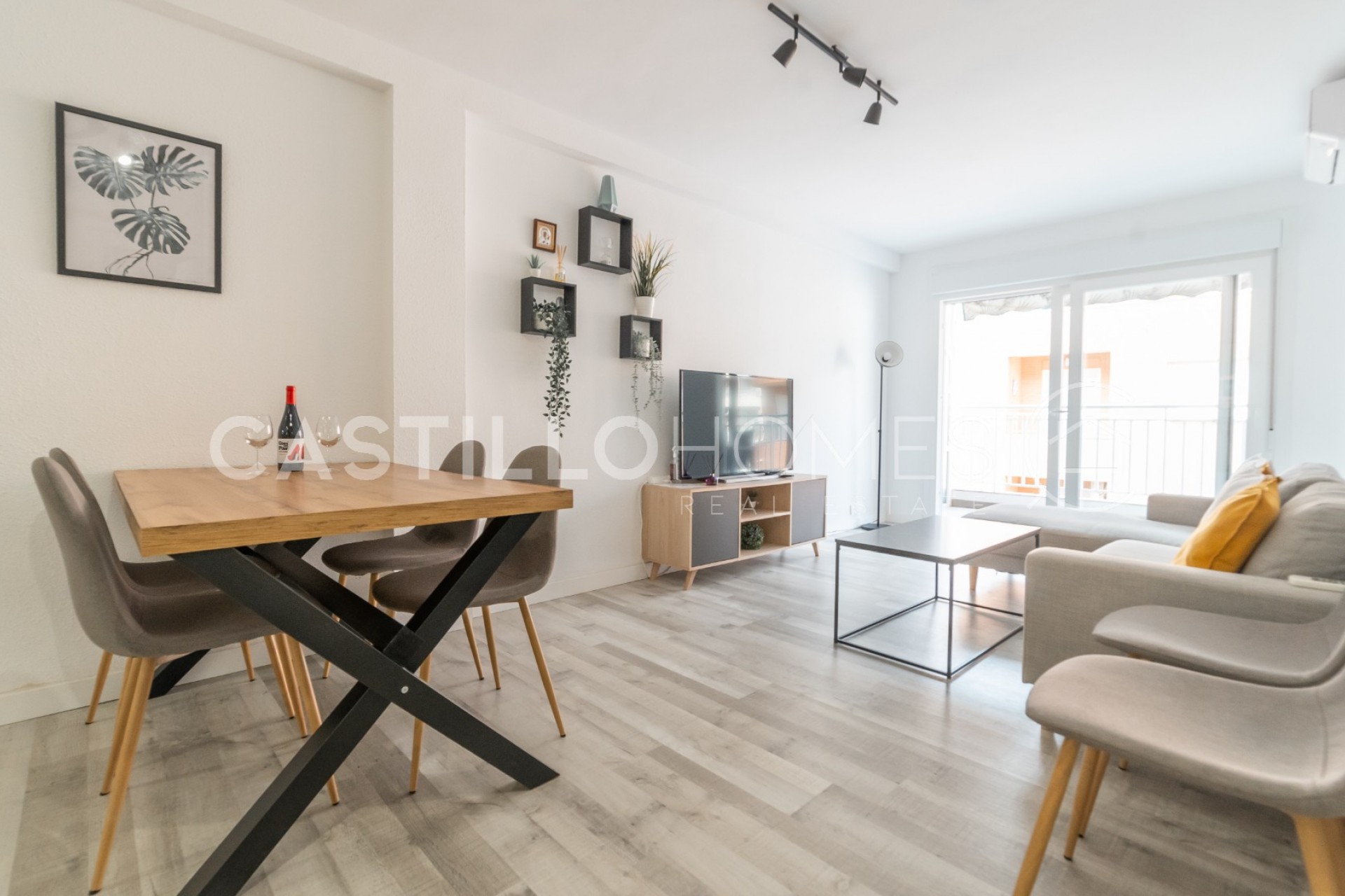 Herverkoop - Appartement -
Torrevieja - Playa del Cura