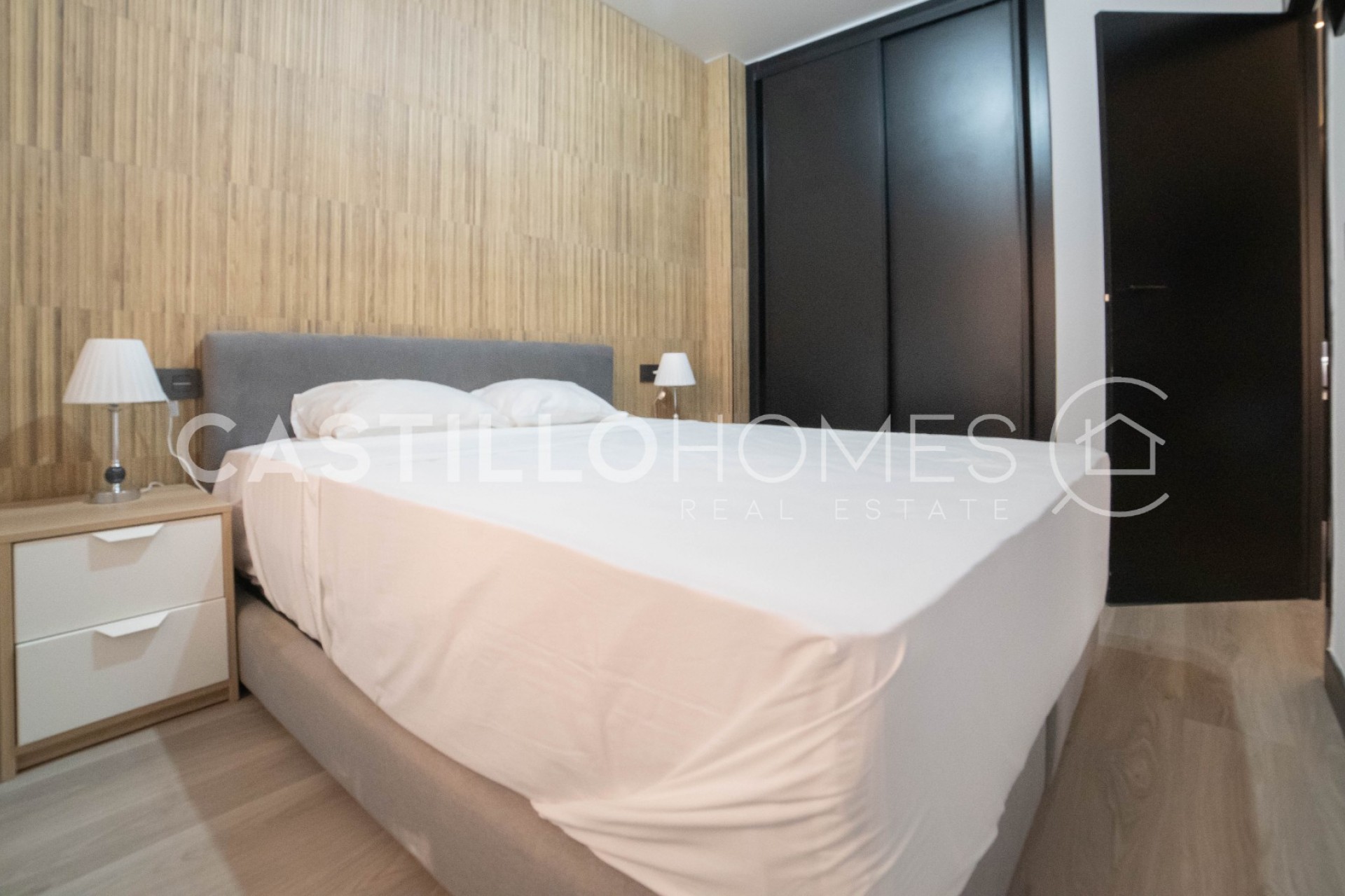 Herverkoop - Appartement -
Torrevieja - Playa del Cura