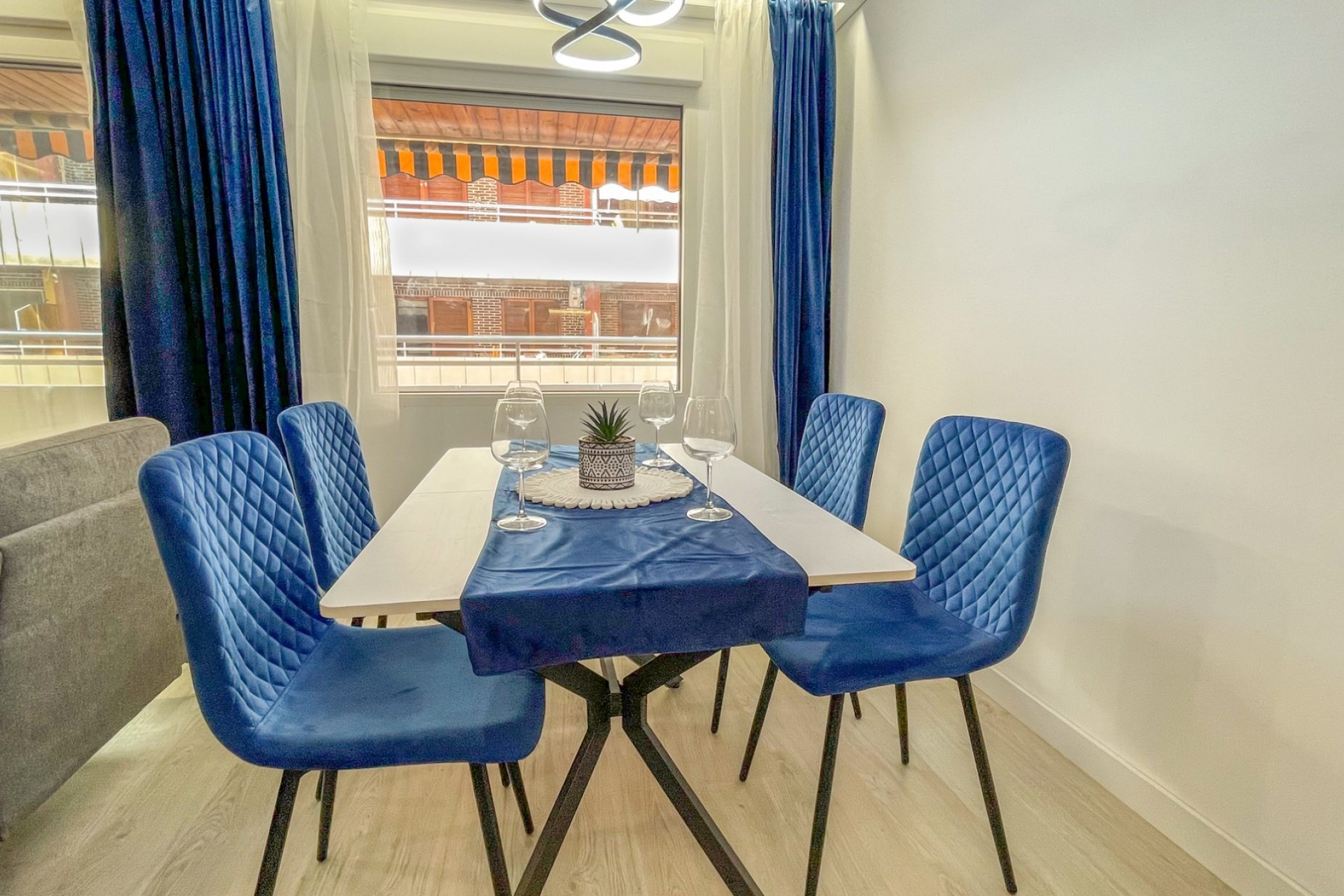 Herverkoop - Appartement -
Torrevieja - Playa Los Naufragos
