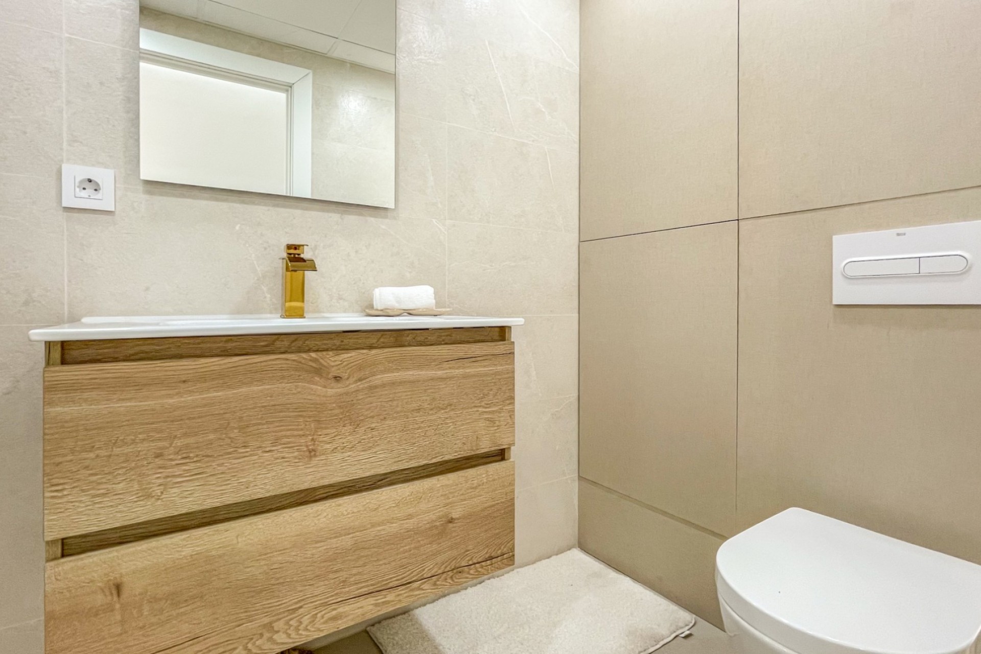 Herverkoop - Appartement -
Torrevieja - Playa Los Naufragos