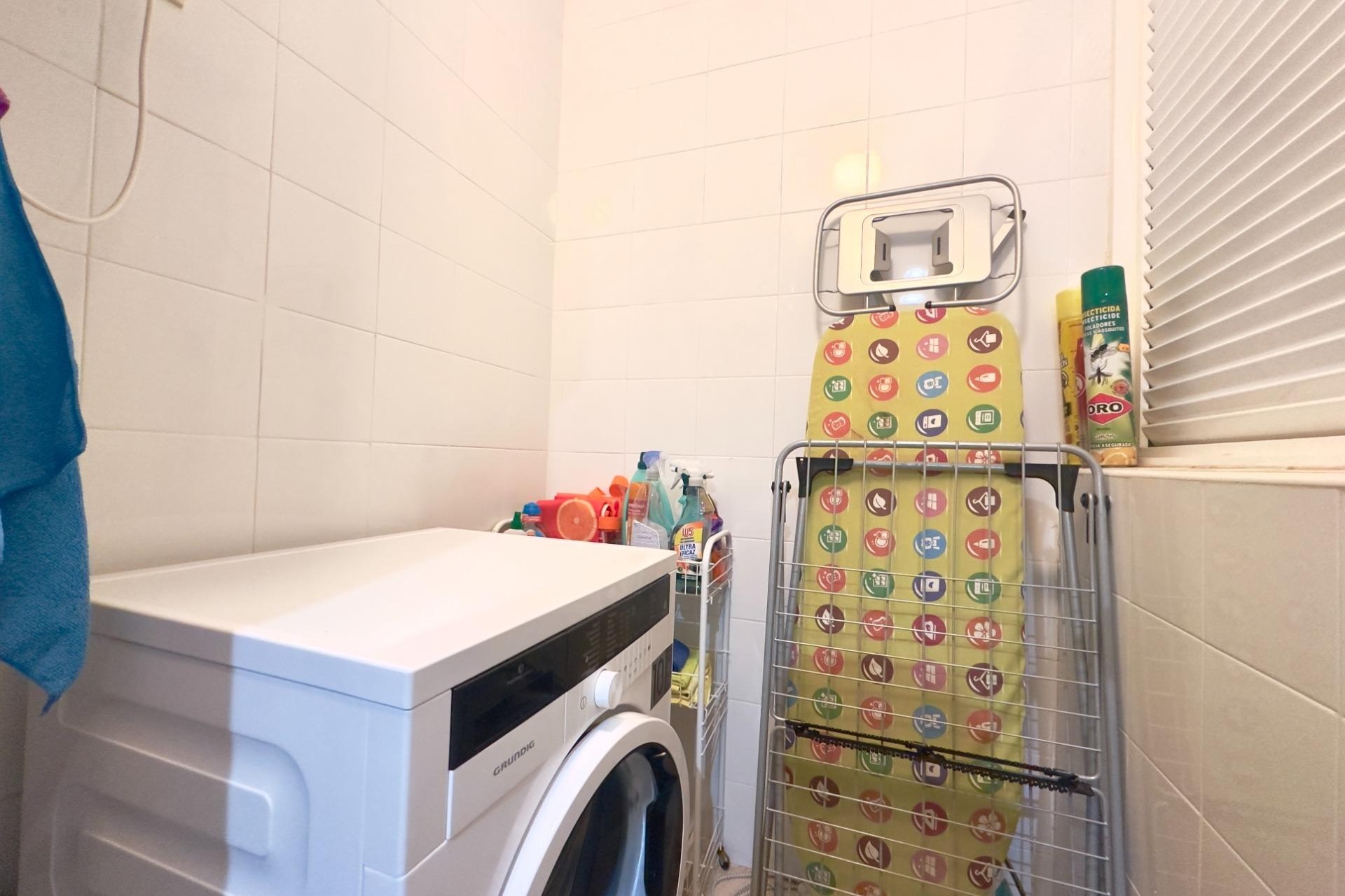 Herverkoop - Appartement -
Torrevieja - Punta prima