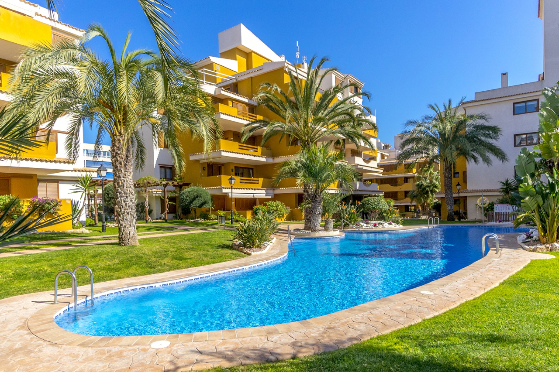 Herverkoop - Appartement -
Torrevieja - Punta prima