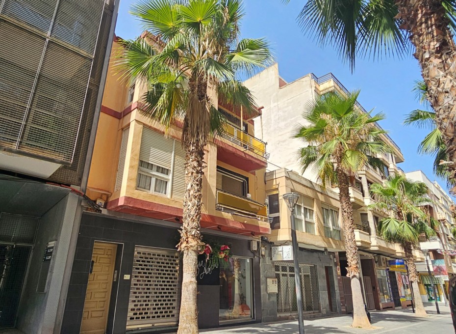 Herverkoop - Building -
Torrevieja