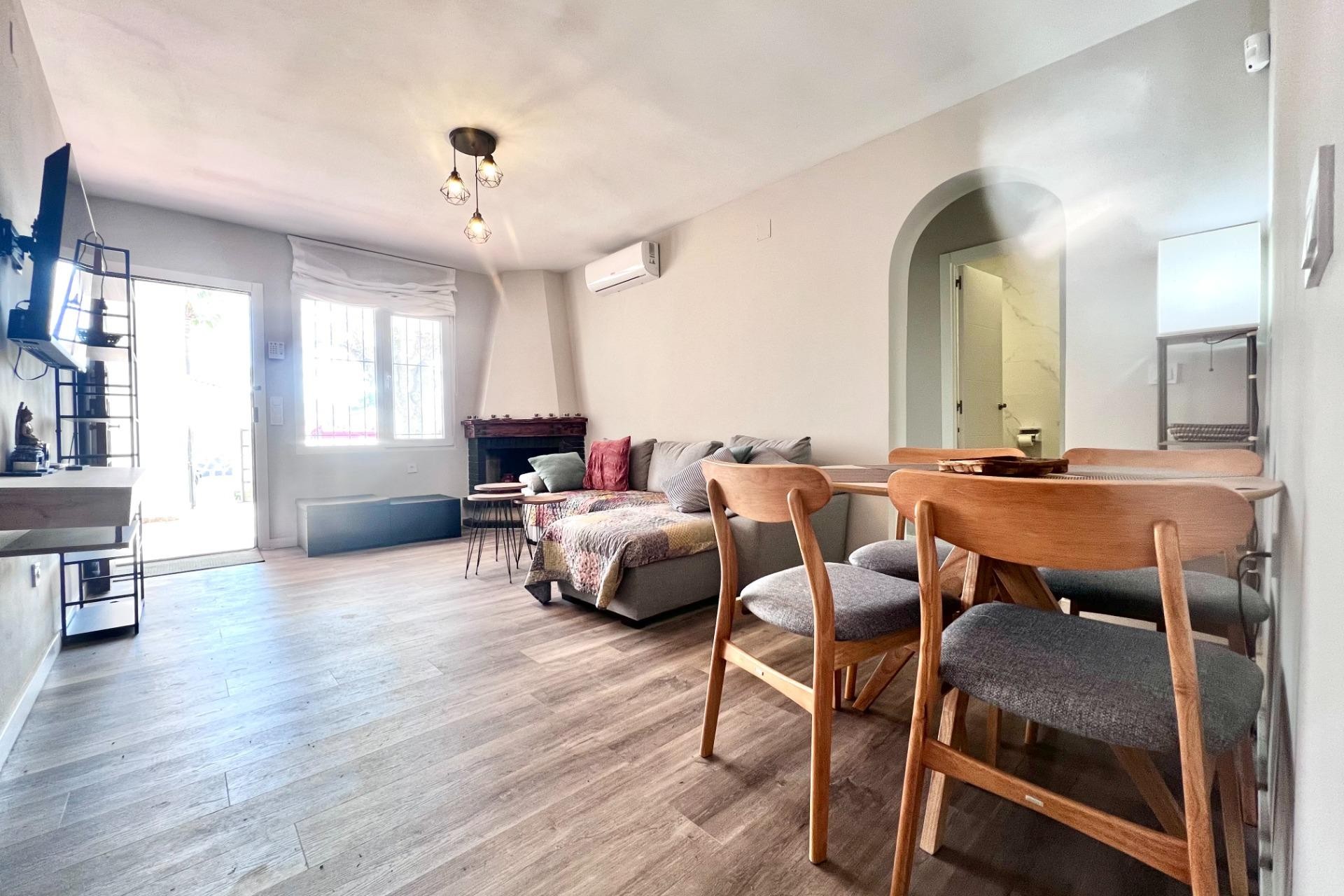 Herverkoop - Bungalow -
Orihuela Costa - La Regia