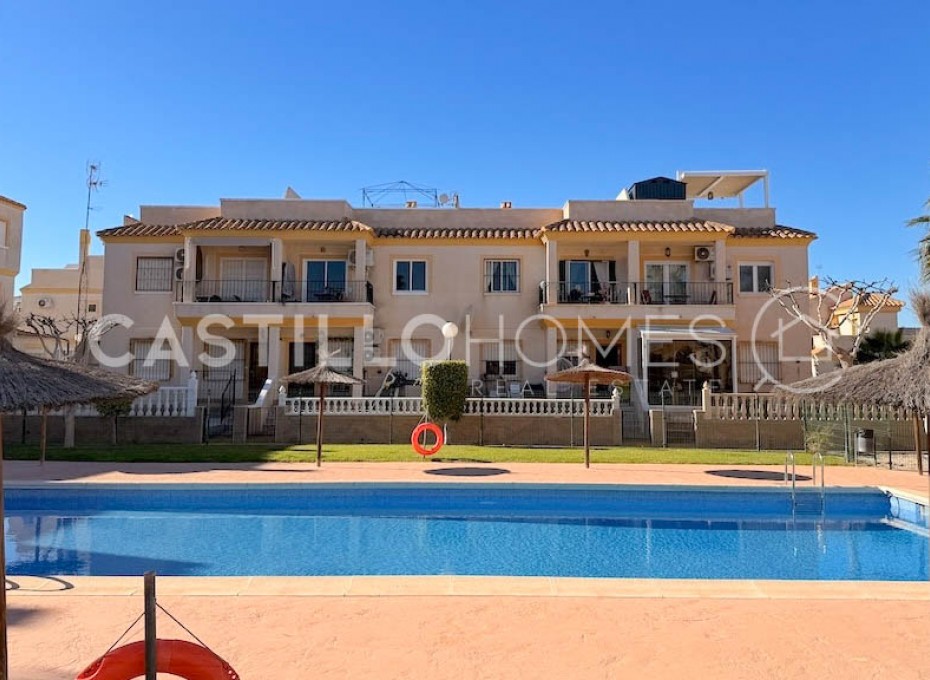 Herverkoop - Bungalow -
Orihuela Costa - Las Filipinas