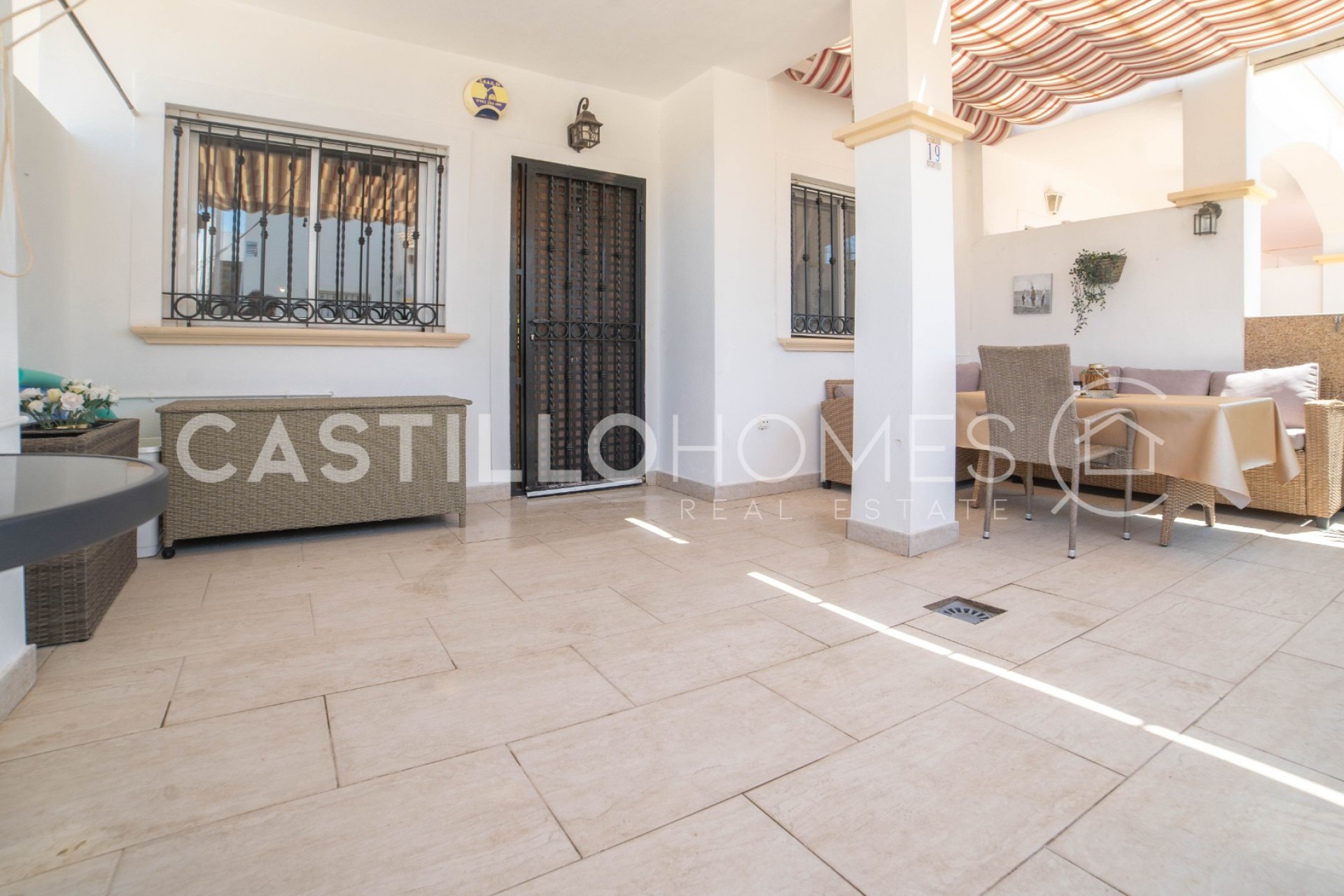 Herverkoop - Bungalow -
Orihuela Costa - Punta Prima