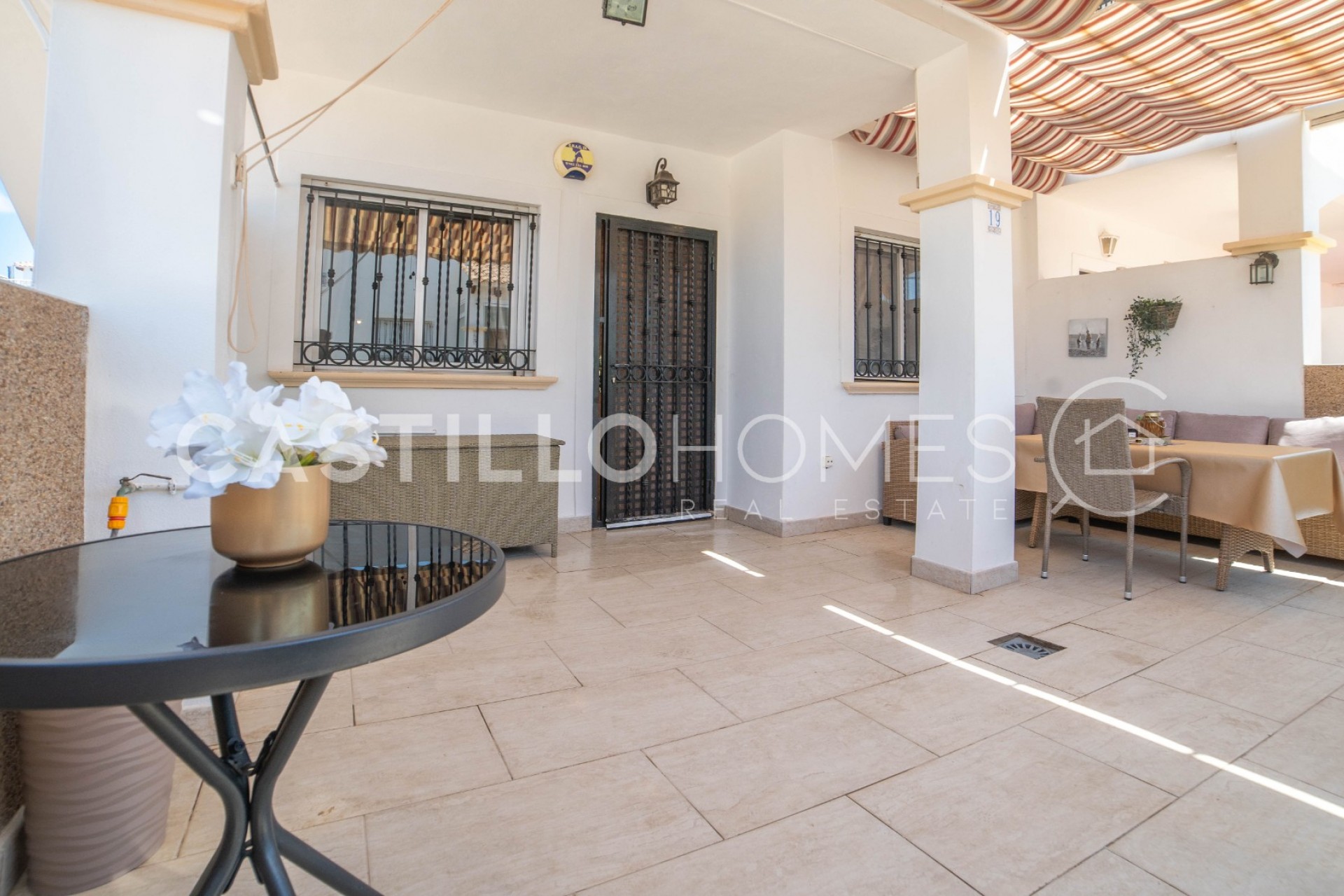 Herverkoop - Bungalow -
Orihuela Costa - Punta Prima