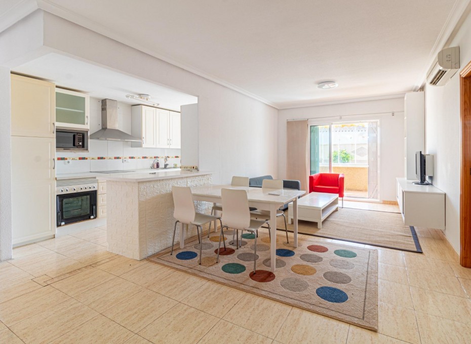 Herverkoop - Bungalow -
Orihuela Costa - Punta Prima