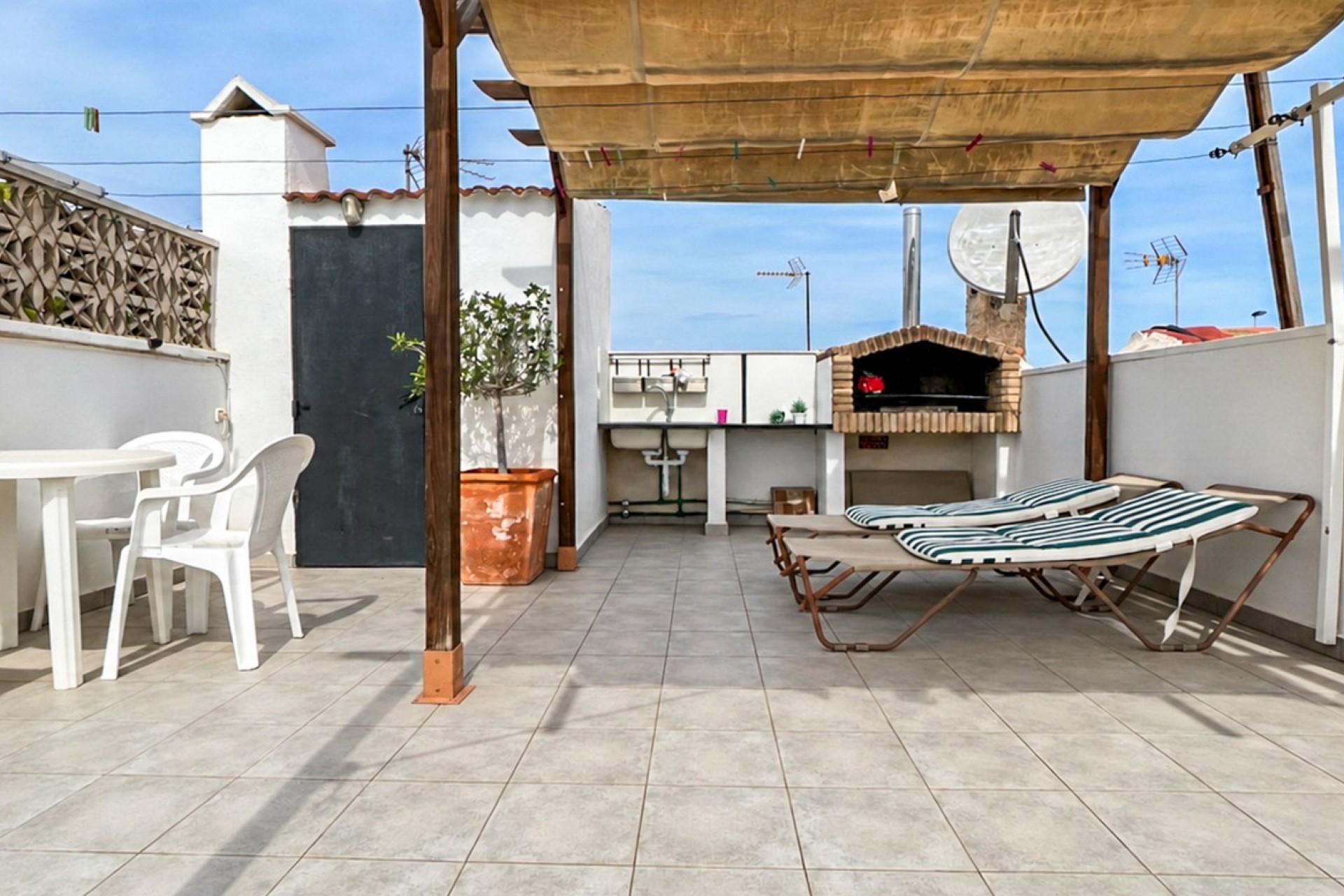 Herverkoop - Bungalow -
Torrevieja - La Siesta - El Salado -  Torreta