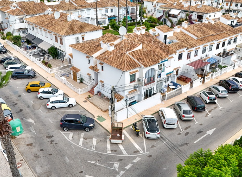 Herverkoop - Bungalow -
Torrevieja - Lago jardin