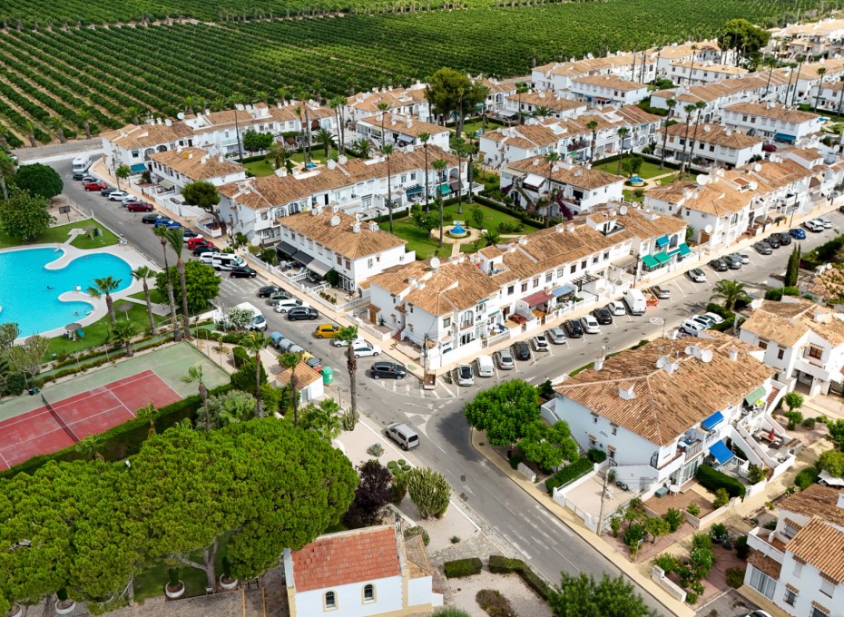 Herverkoop - Bungalow -
Torrevieja - Lago jardin