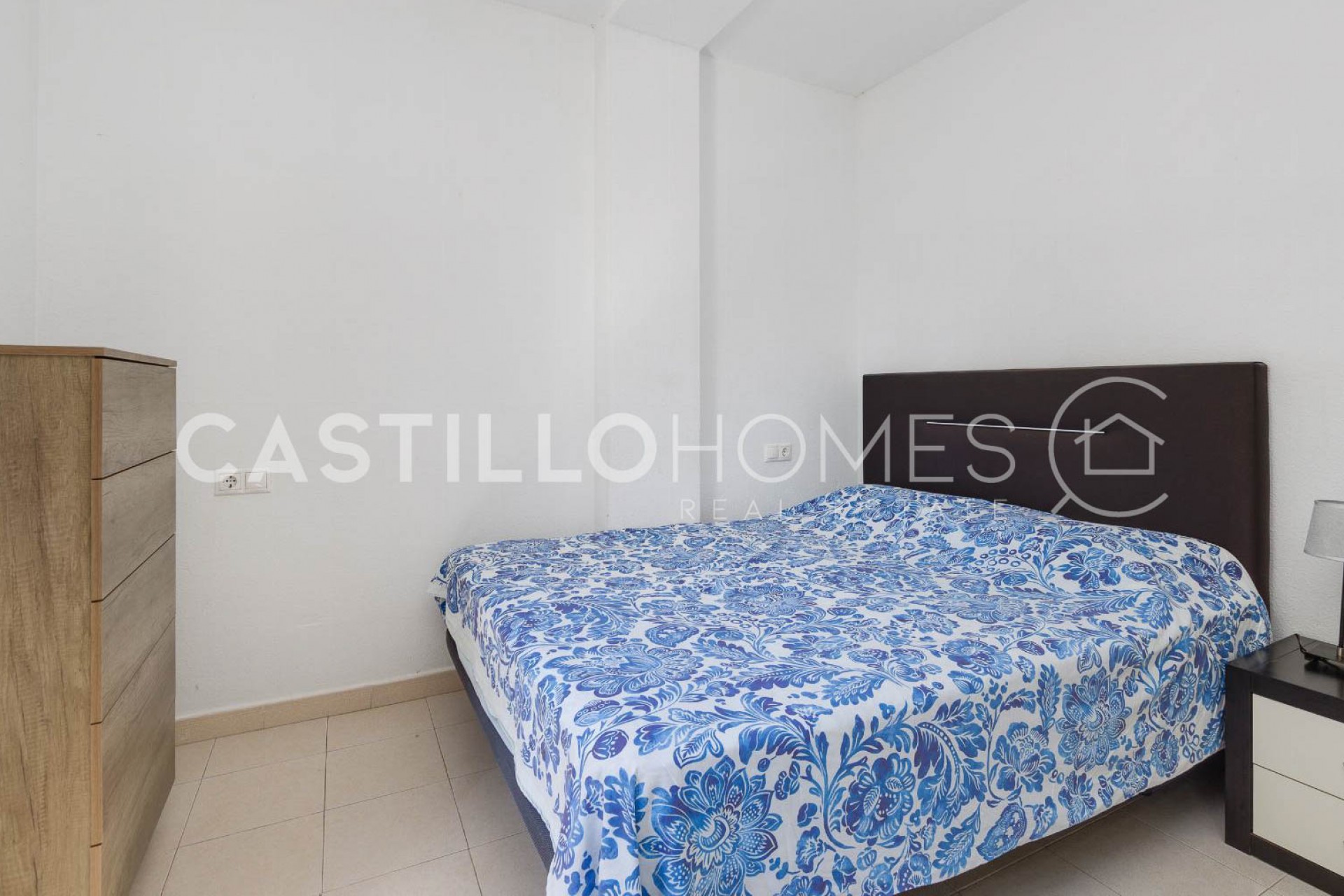 Herverkoop - Bungalow -
Torrevieja - Playa Los Naufragos