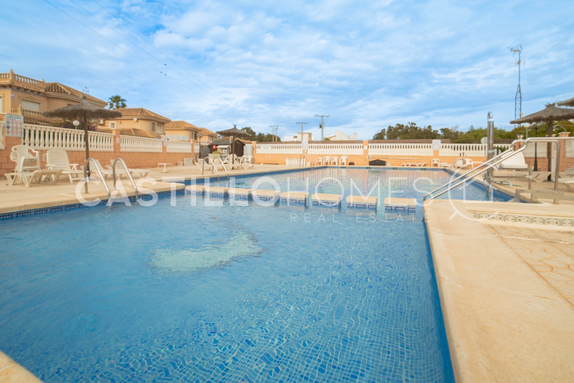 Herverkoop - Bungalow -
Torrevieja - Punta prima