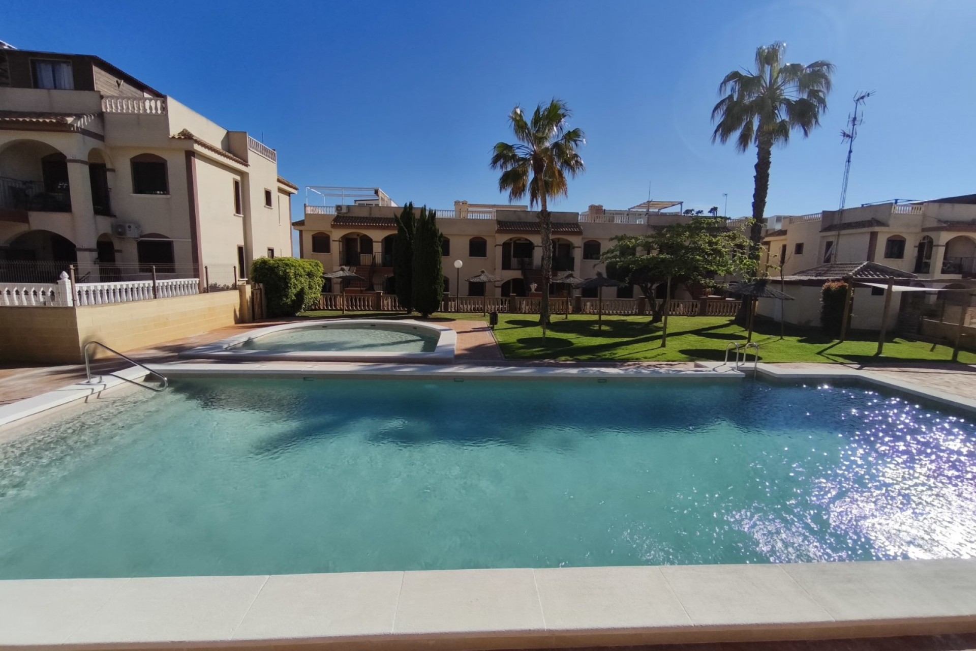 Herverkoop - Bungalow -
Torrevieja - Sector 25