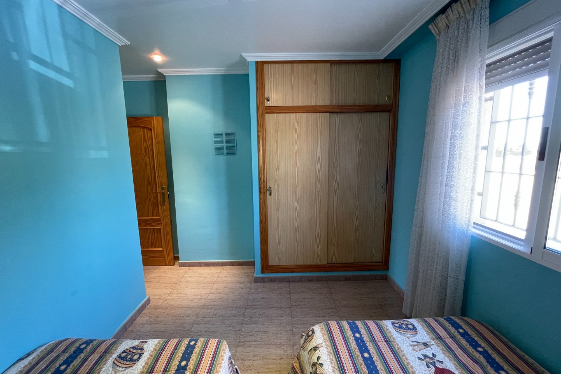 Herverkoop - Chalet / Villa -
Crevillent - Crevillente