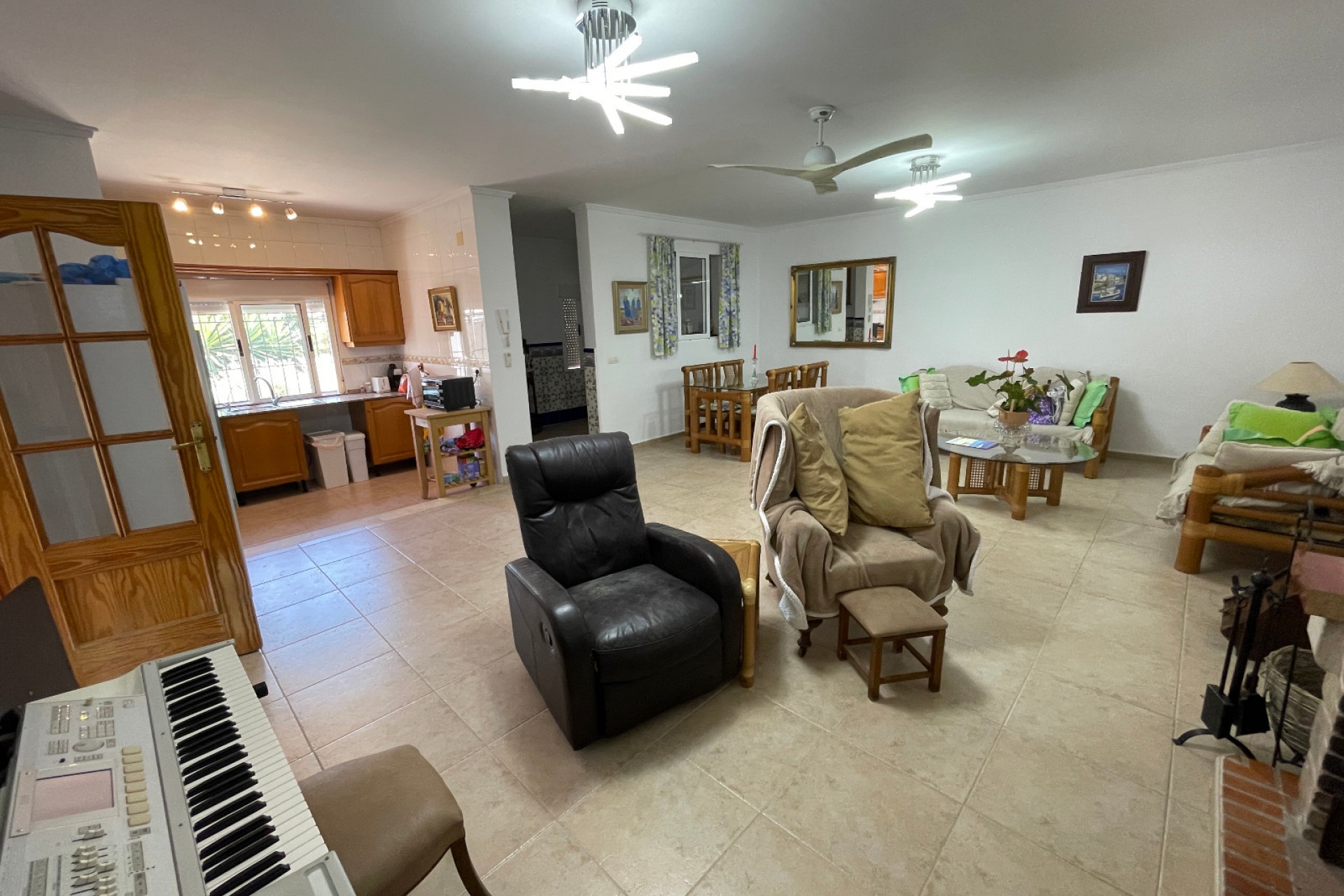 Herverkoop - Chalet / Villa -
Daya Nueva