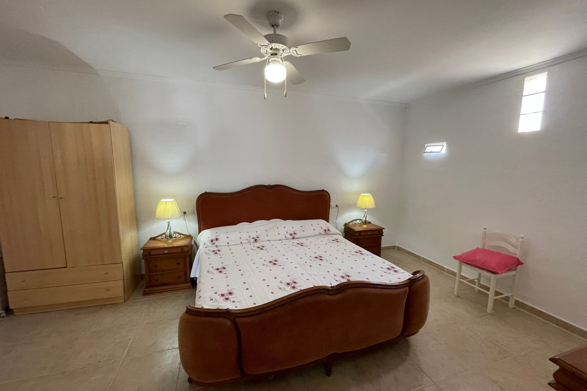 Herverkoop - Chalet / Villa -
Daya Nueva