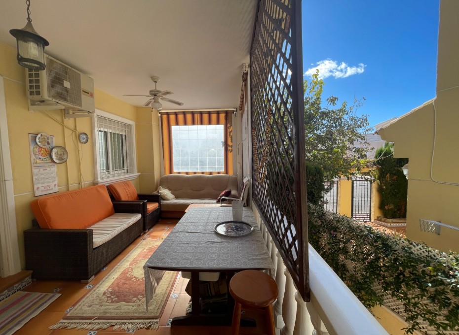 Herverkoop - Chalet / Villa -
Guardamar del Segura - Alicante