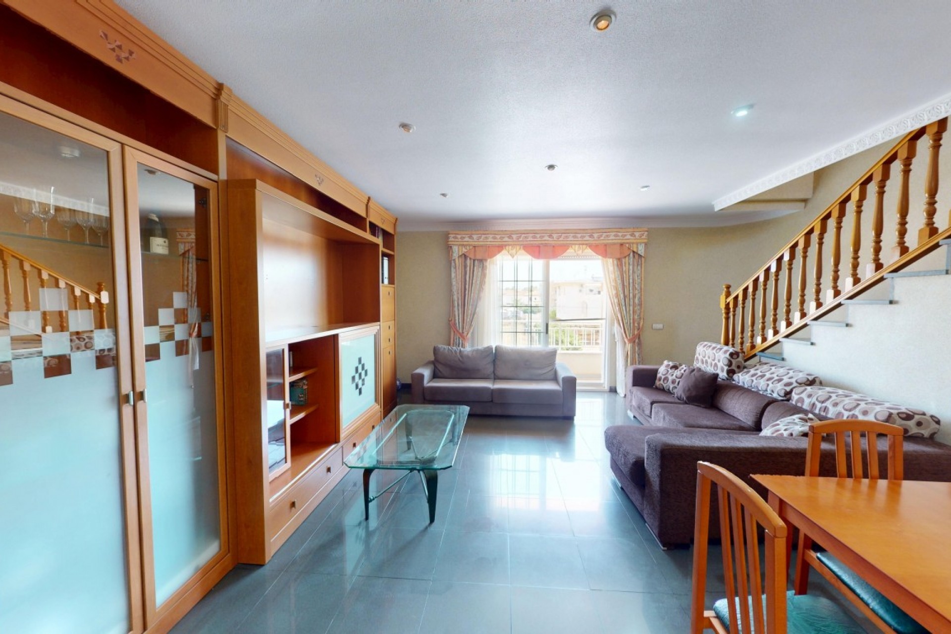 Herverkoop - Commerciële unit -
Los Narejos