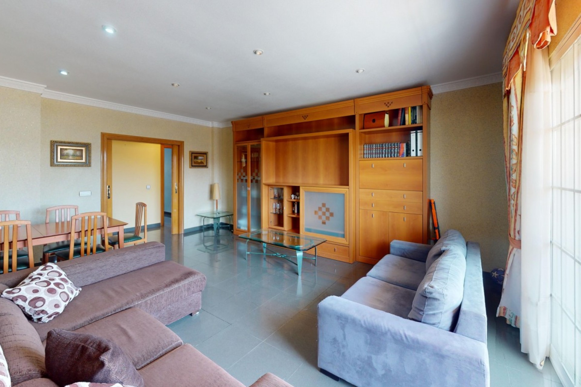 Herverkoop - Commerciële unit -
Los Narejos