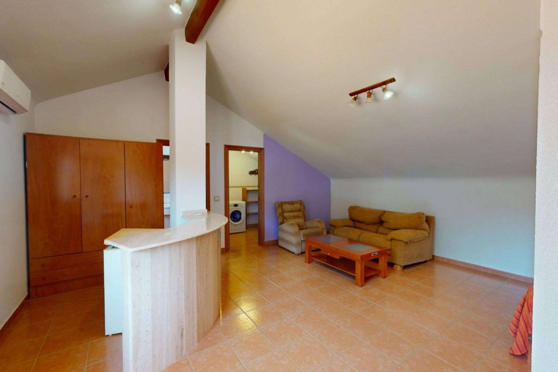 Herverkoop - Commerciële unit -
Los Narejos