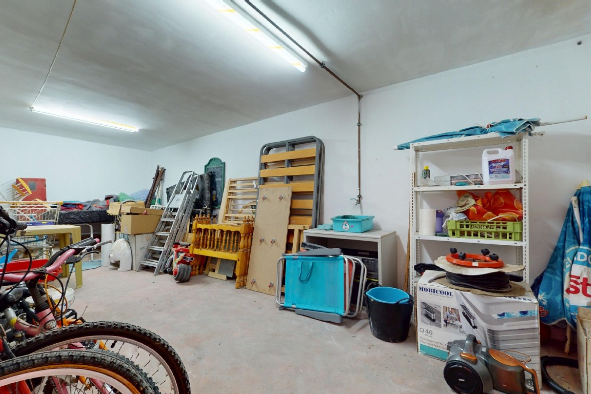 Herverkoop - Commerciële unit -
Los Narejos