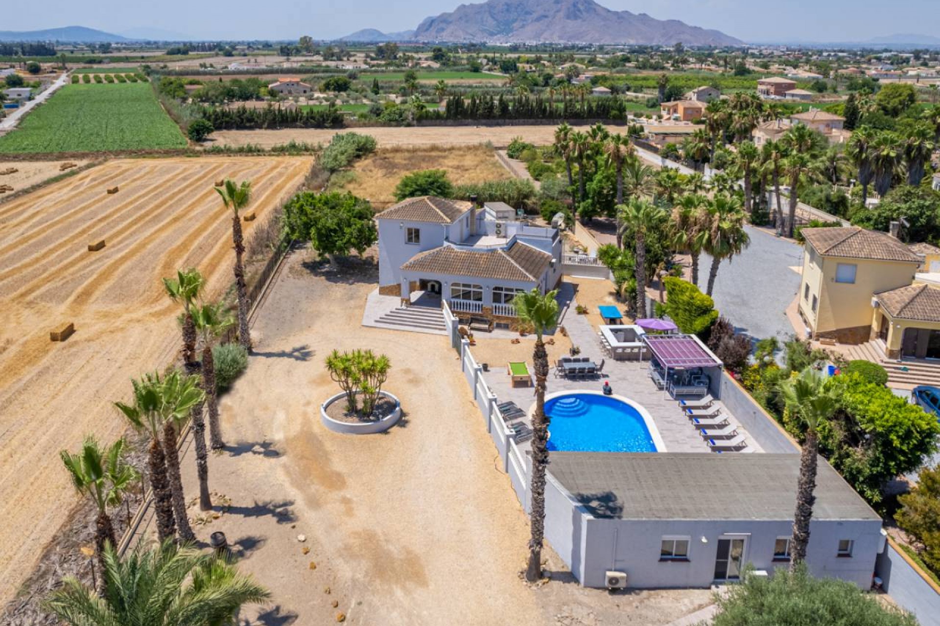 Herverkoop - Country House -
Catral