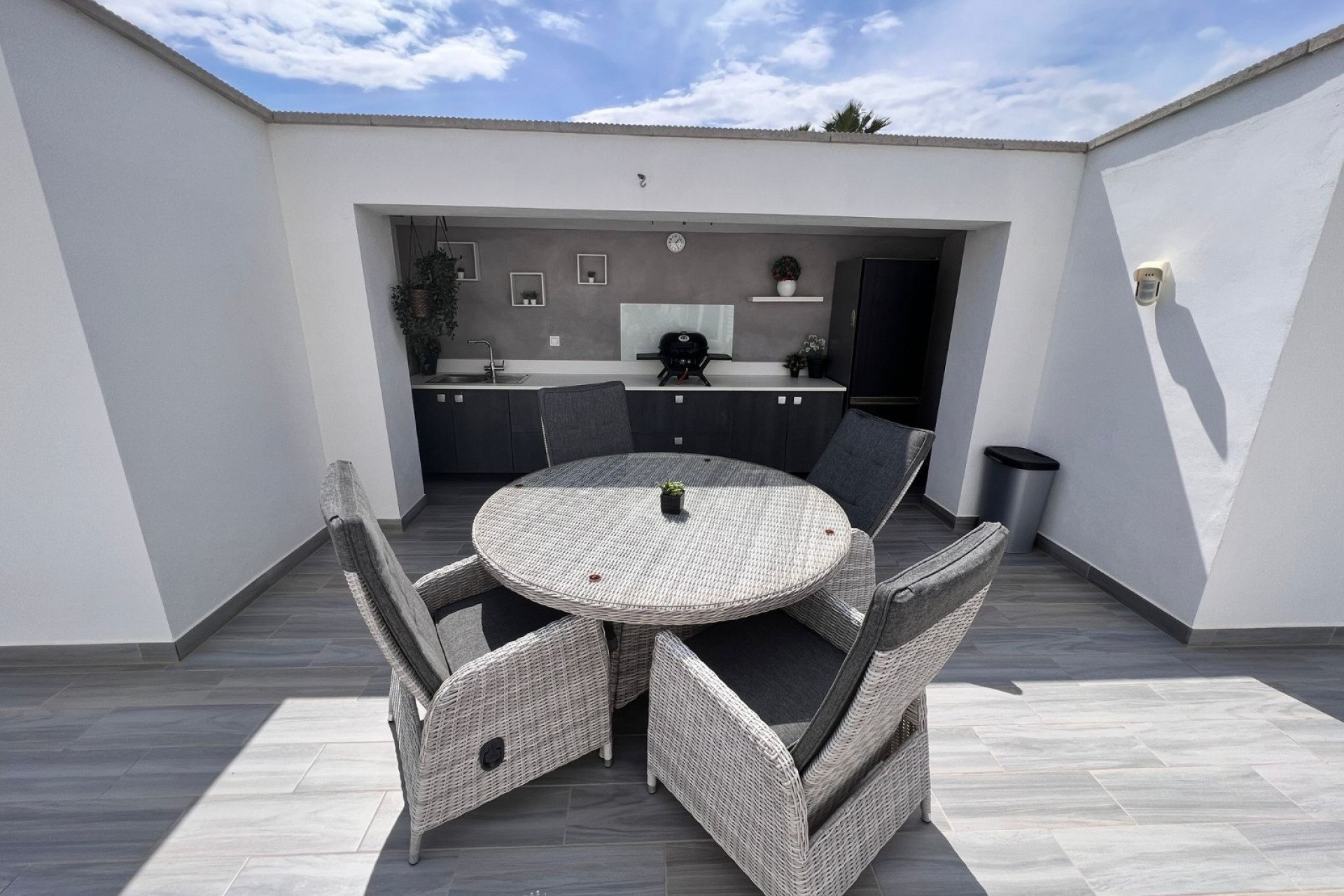 Herverkoop - Country House -
Elche - La Marina