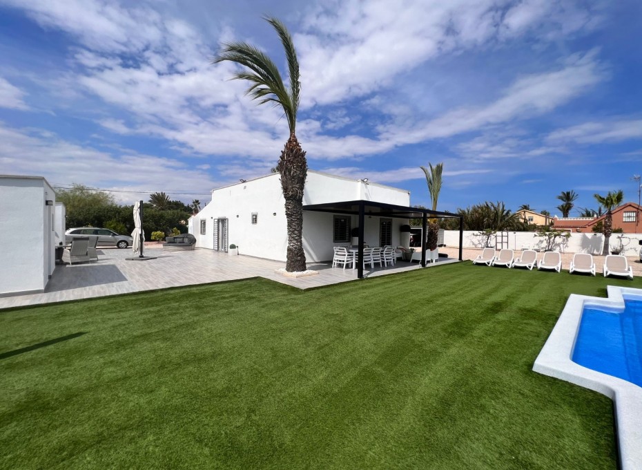 Herverkoop - Country House -
Elche - La Marina