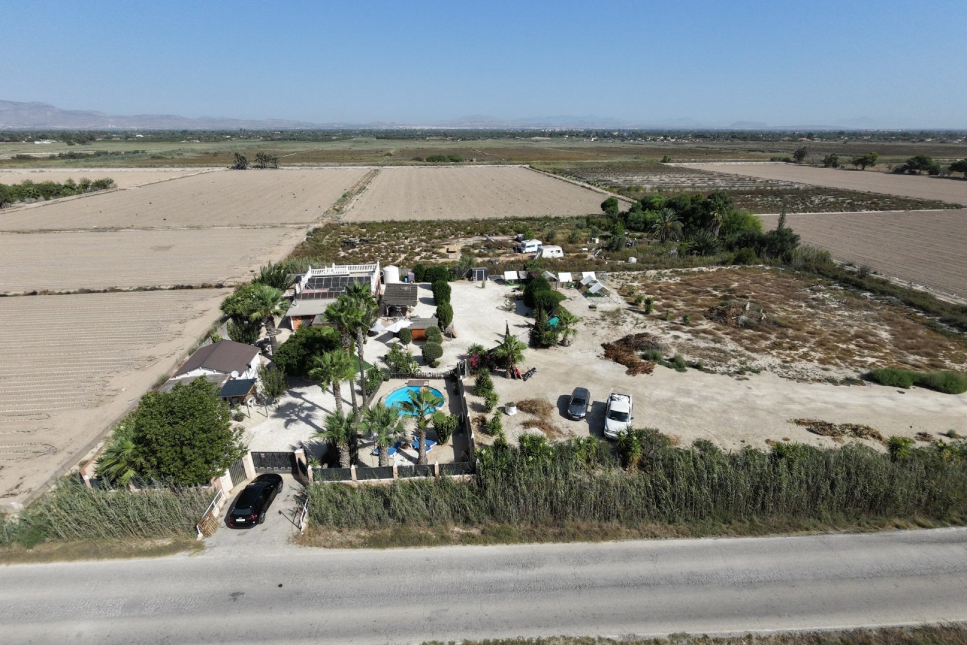 Herverkoop - Country House -
La Marina - Elche / Elx