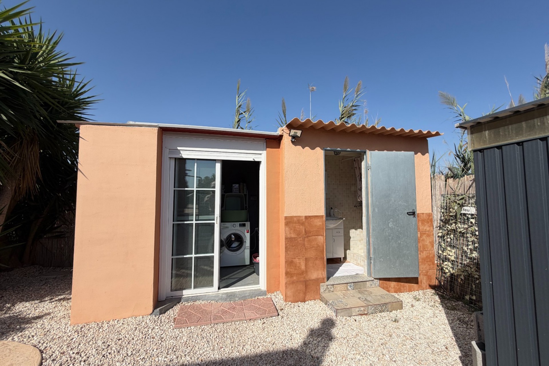 Herverkoop - Country House -
La Marina - Elche / Elx