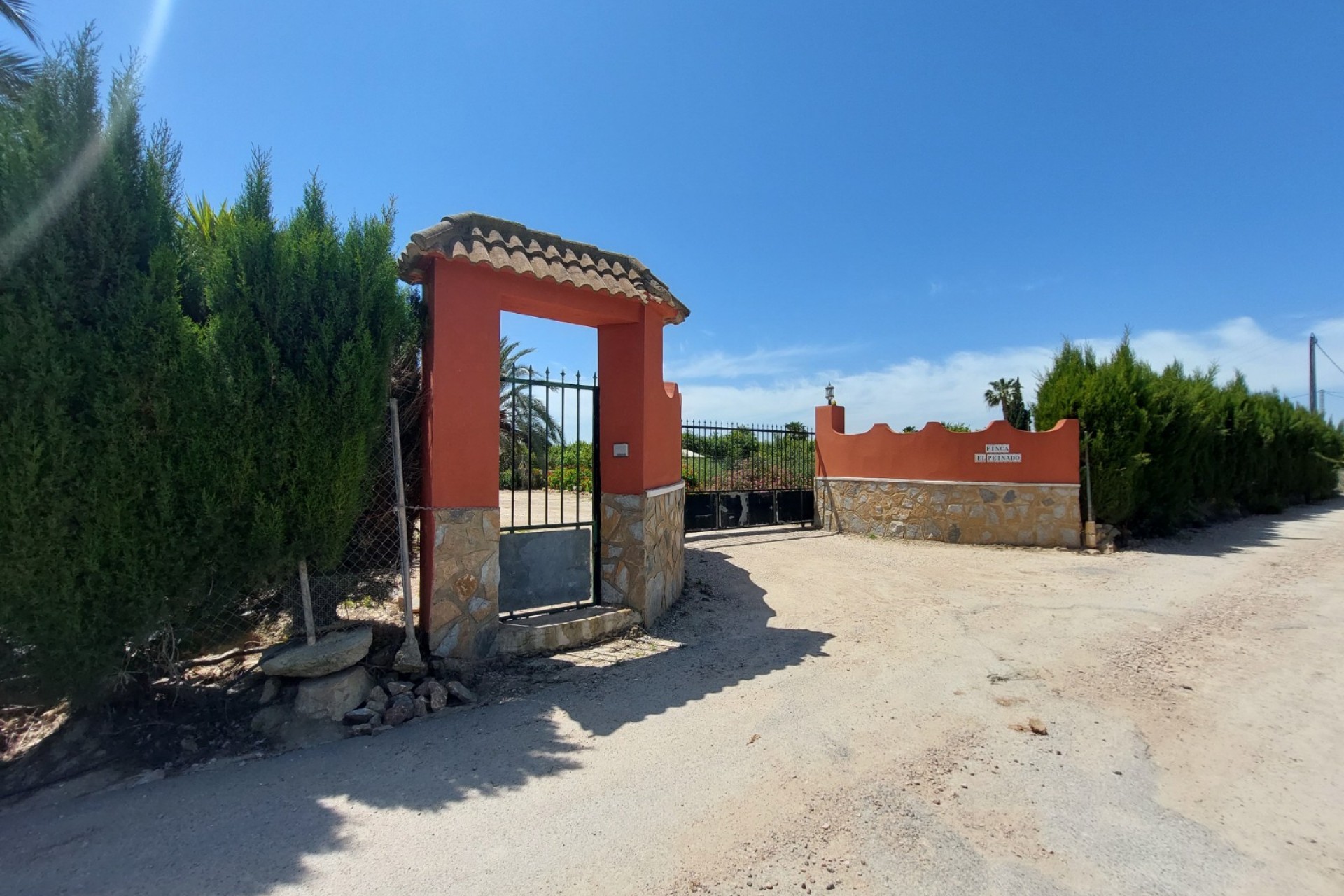 Herverkoop - Country Property/Finca -
San Miguel de Salinas
