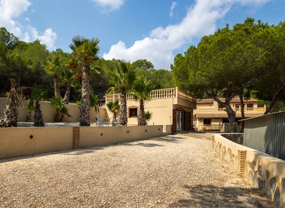 Herverkoop - Country Property/Finca -
Torremendo