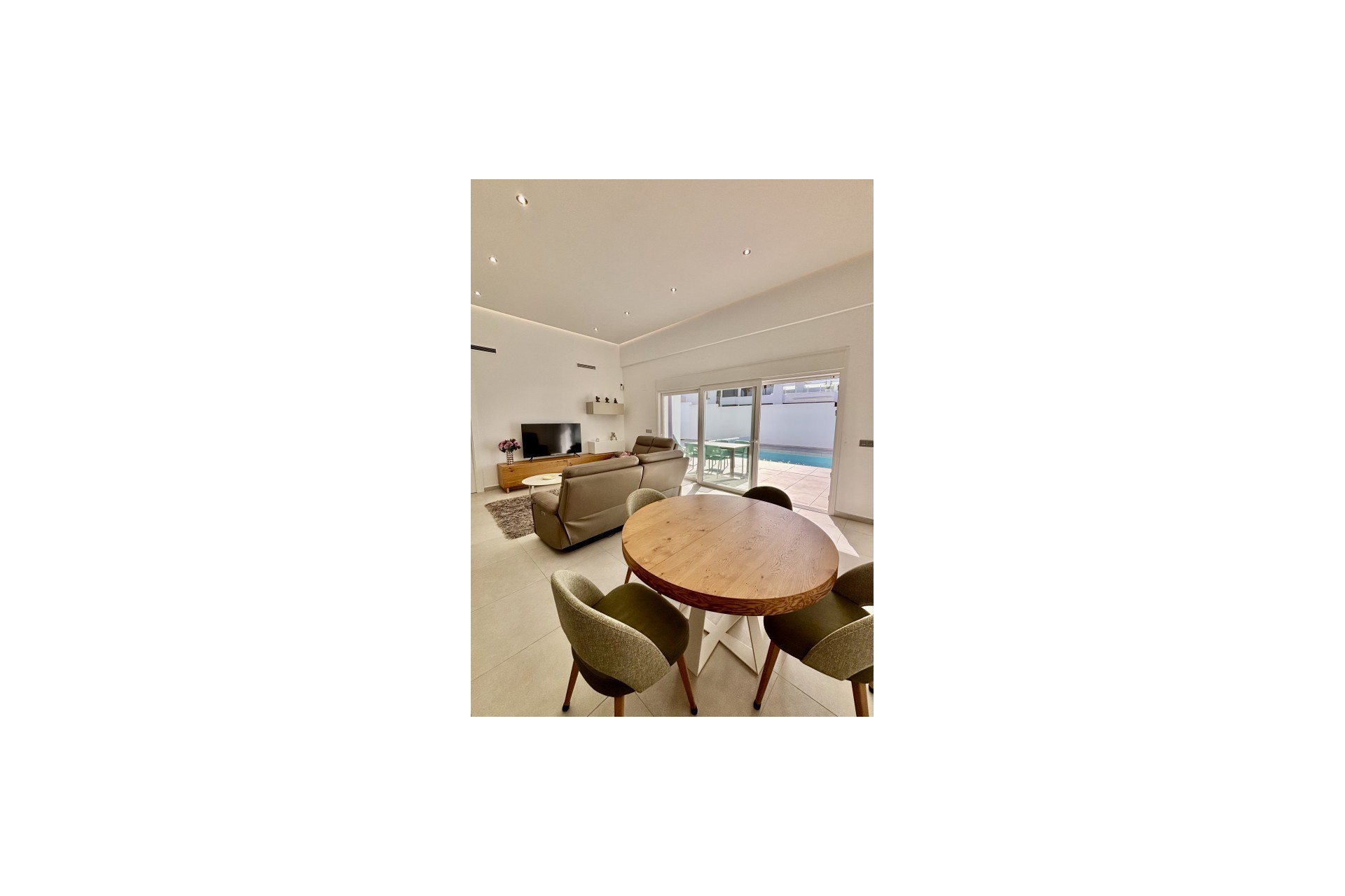 Herverkoop - Detached Villa -
Benijofar