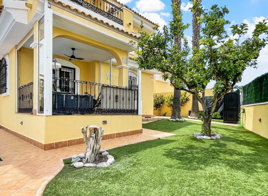 Herverkoop - Detached Villa -
Orihuela Costa - Los Dolses