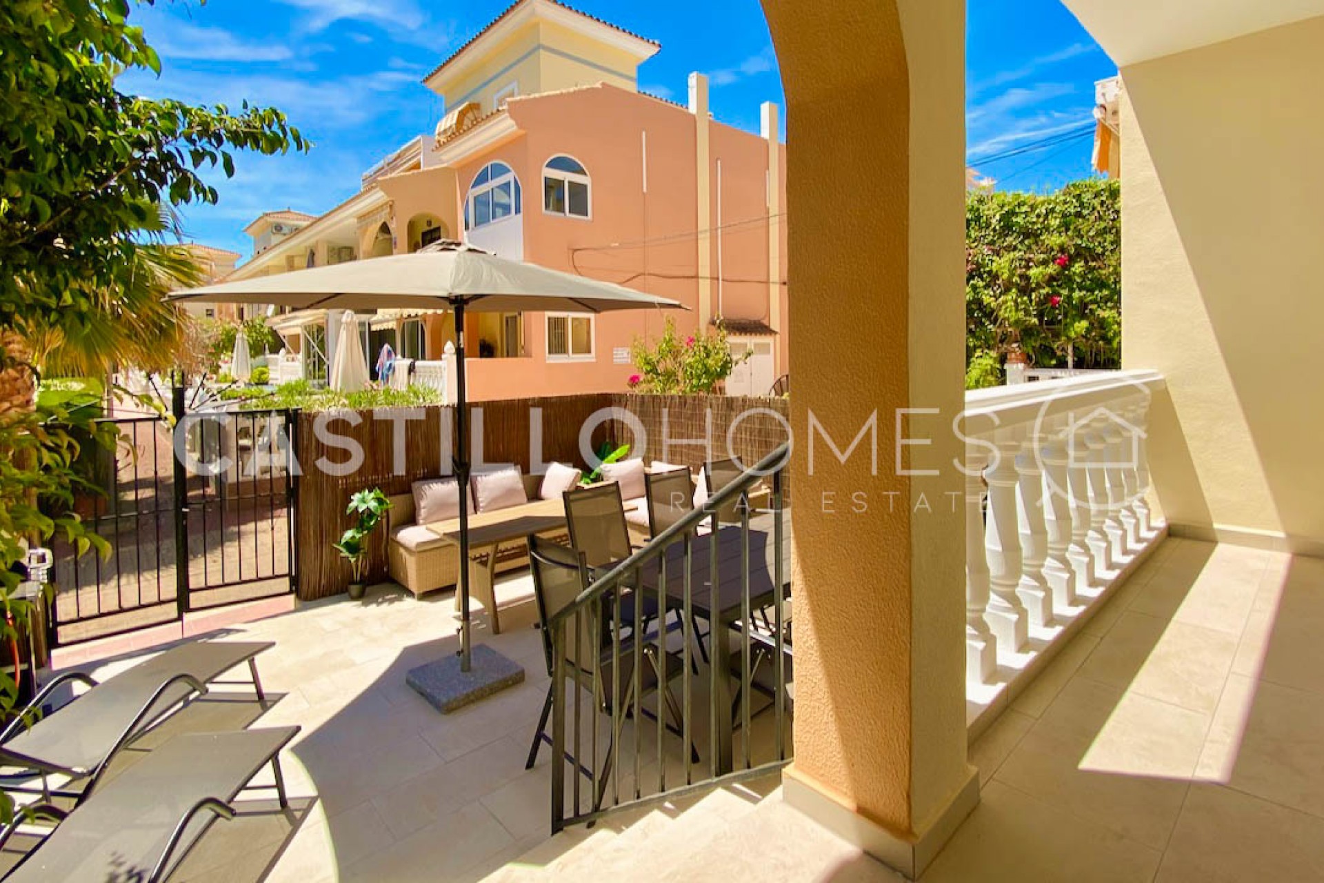 Herverkoop - Duplex -
Orihuela Costa - Playa Flamenca