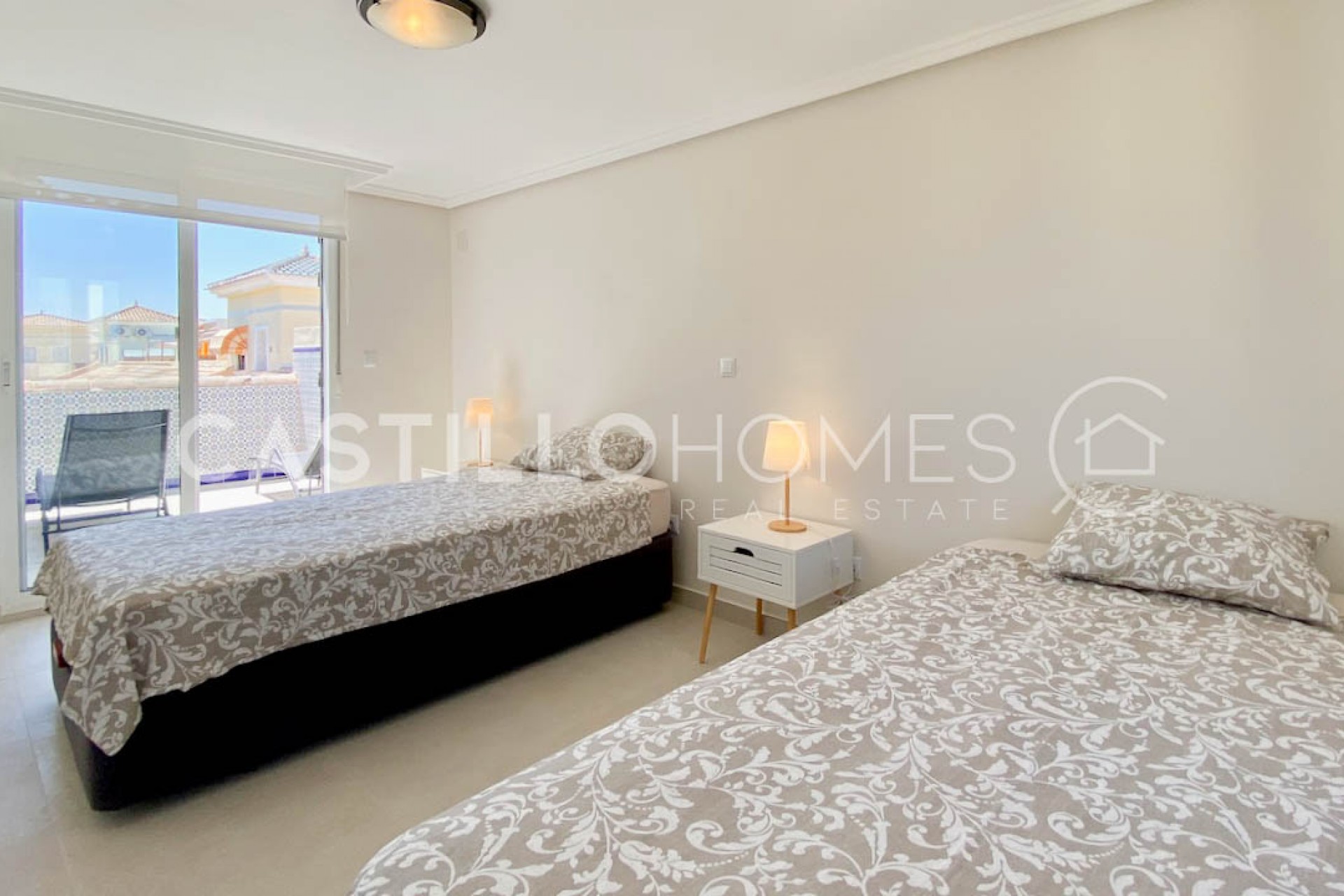 Herverkoop - Duplex -
Orihuela Costa - Playa Flamenca