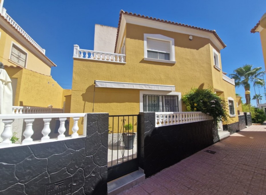Herverkoop - Duplex -
Playa Flamenca
