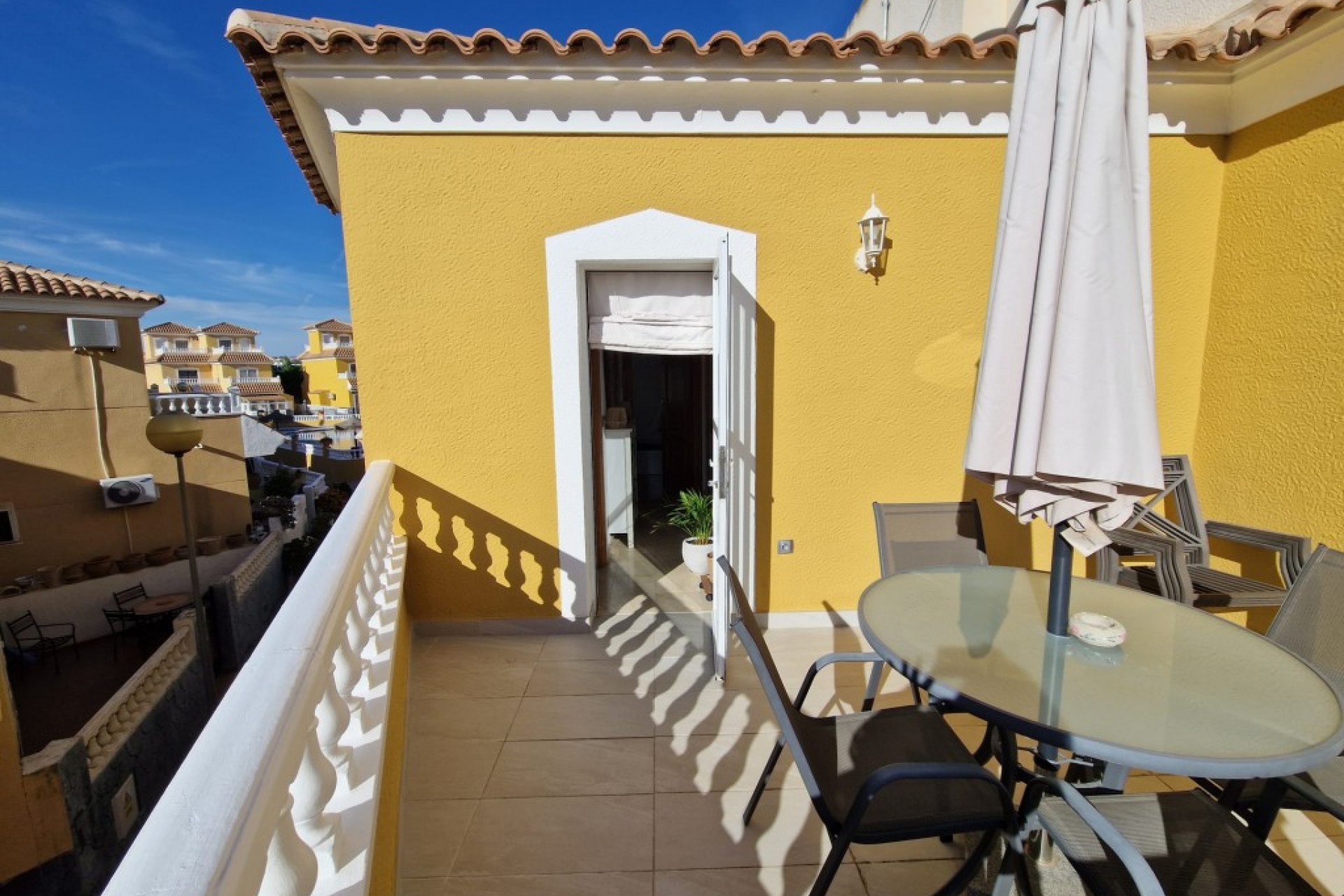 Herverkoop - Duplex -
Playa Flamenca