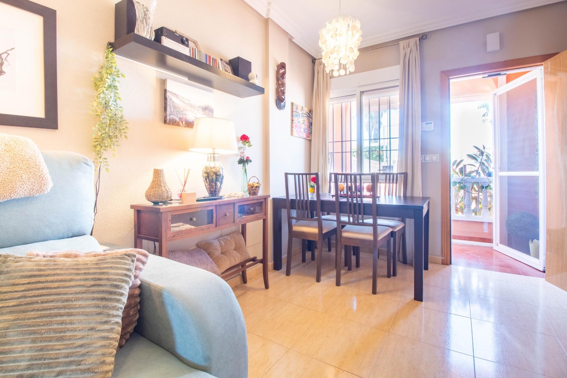 Herverkoop - Duplex -
Torrevieja - La Siesta - El Salado - Torreta