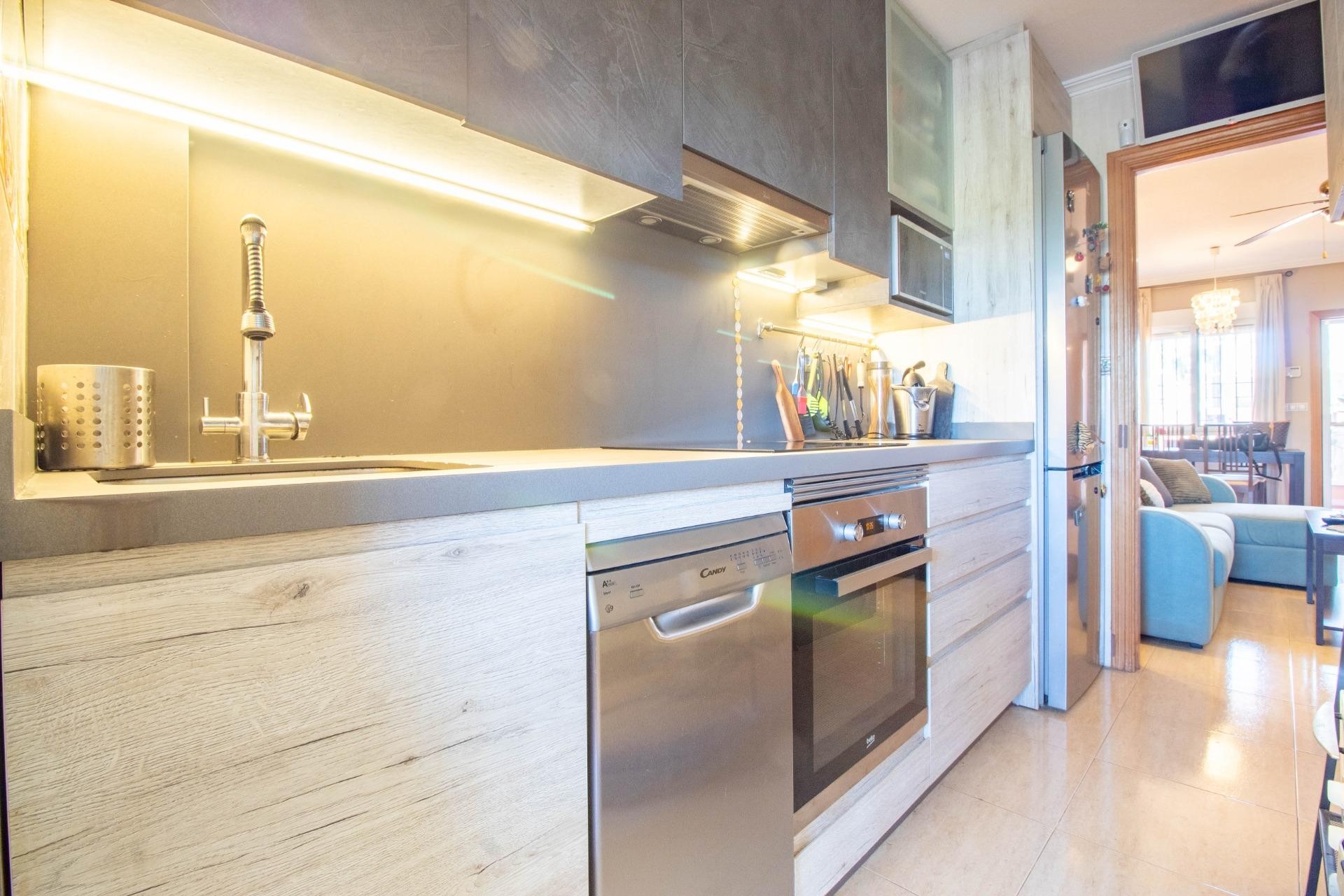 Herverkoop - Duplex -
Torrevieja - La Siesta - El Salado - Torreta