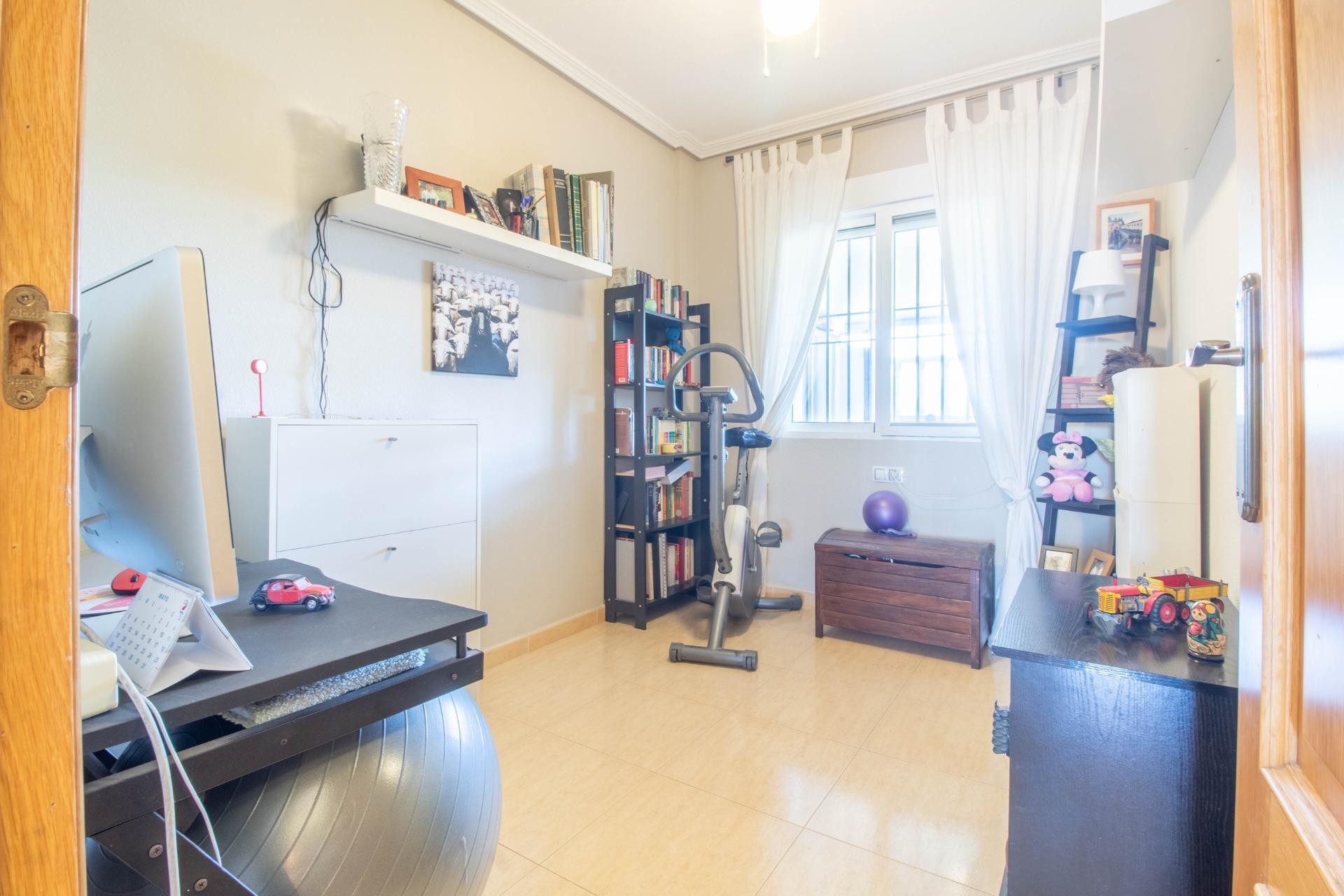 Herverkoop - Duplex -
Torrevieja - La Siesta - El Salado - Torreta