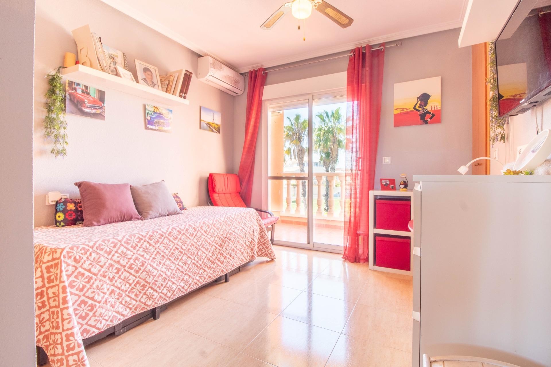 Herverkoop - Duplex -
Torrevieja - La Siesta - El Salado - Torreta