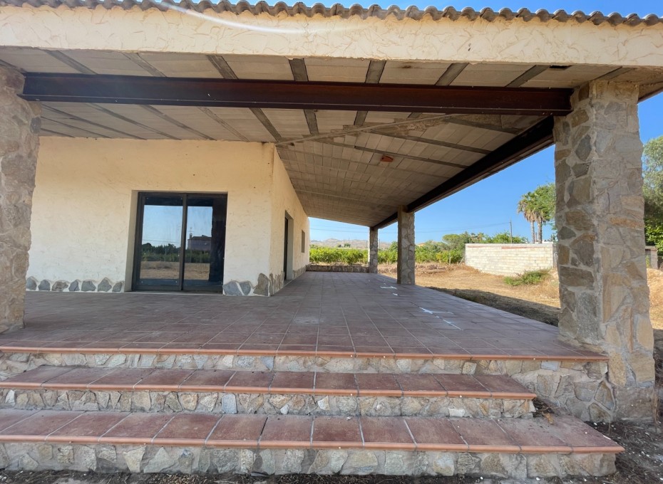 Herverkoop - Finca / Country Property -
Elche - Matola