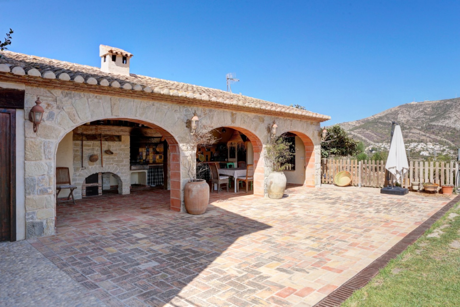 Herverkoop - Finca -
Moraira - Campo