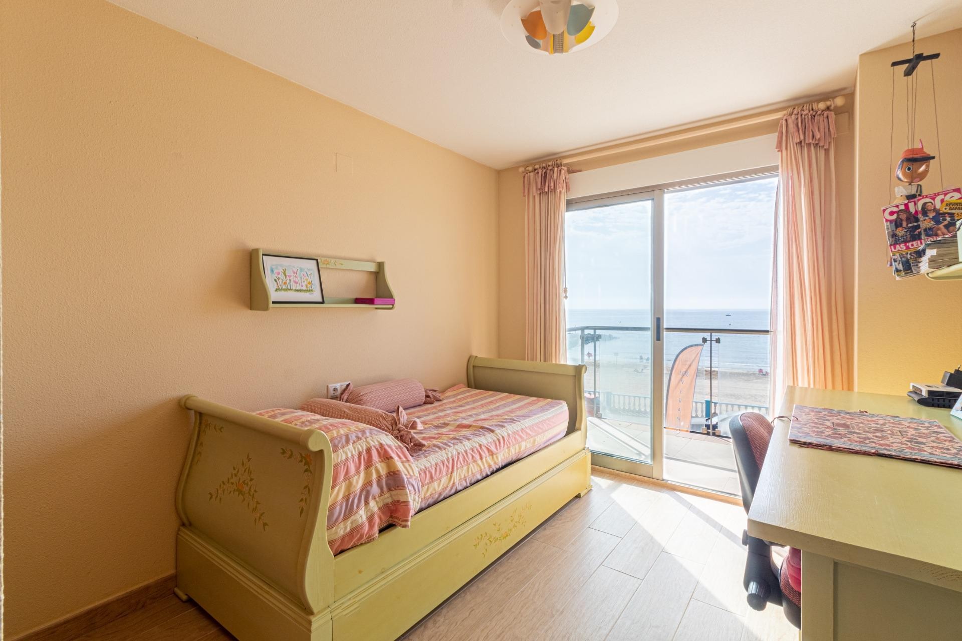 Herverkoop - Flat -
Torrevieja - Playa de los locos