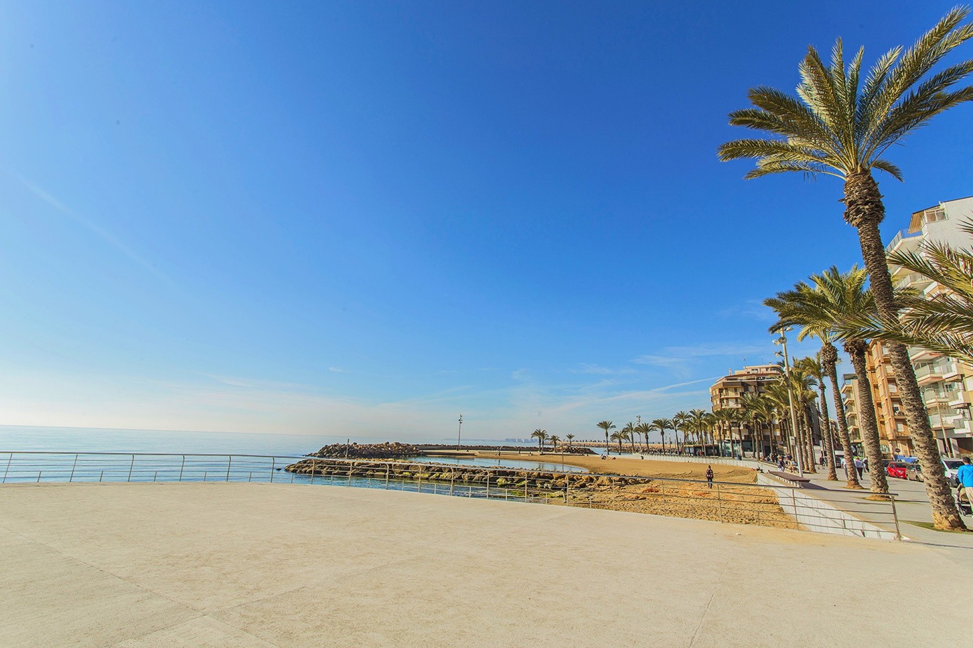 Herverkoop - Flat -
Torrevieja - Playa del cura