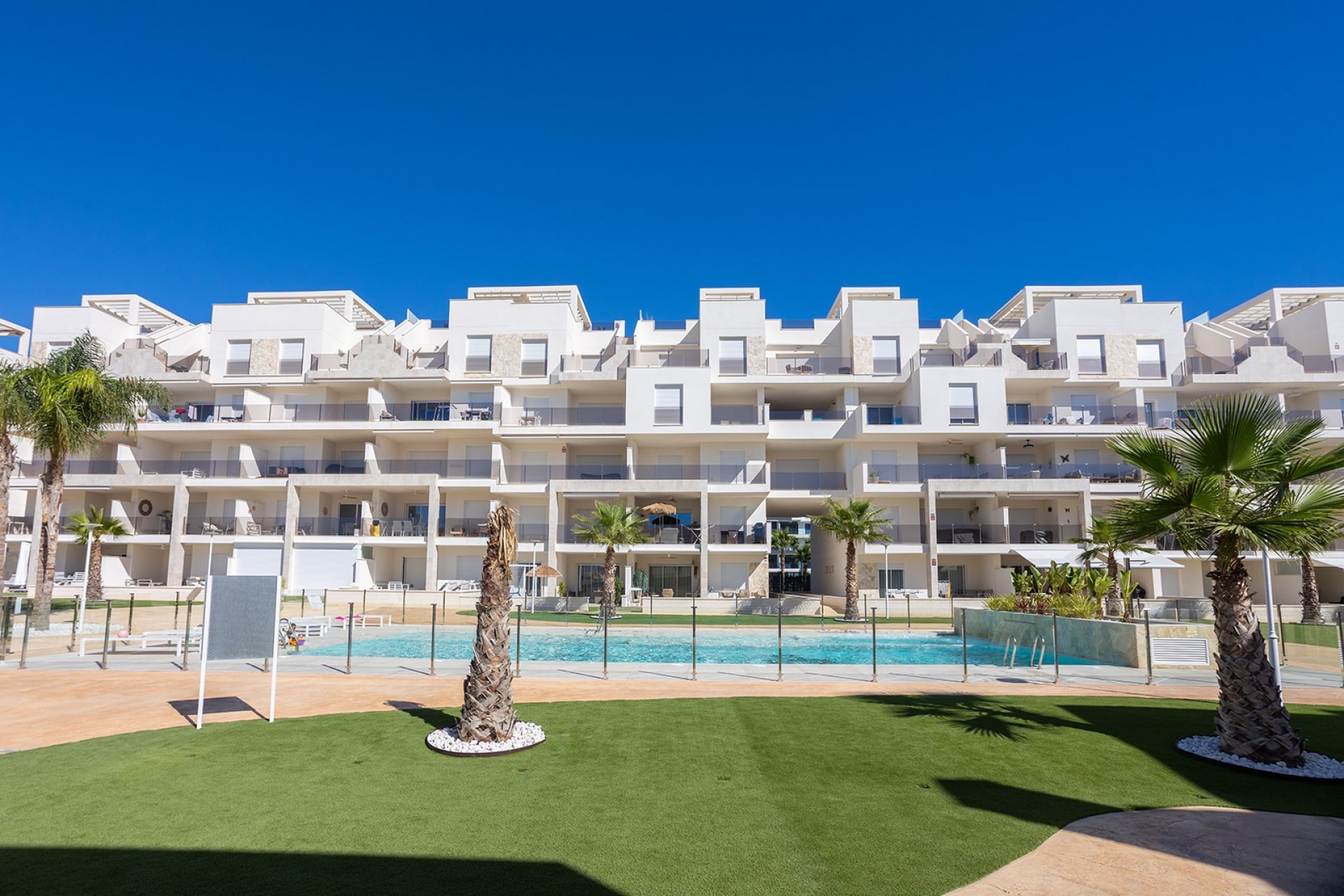 Herverkoop - Ground floor apartment -
Guardamar del Segura - El Raso
